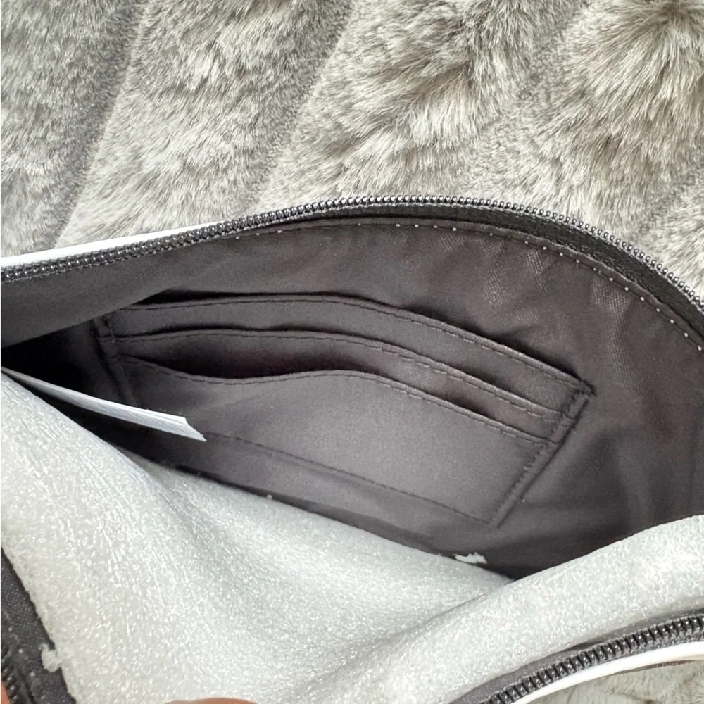 NIKE icon blazer wristlet